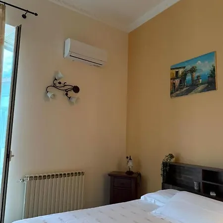 L' Aquila Dell' Etna سانتا فينيرينا
