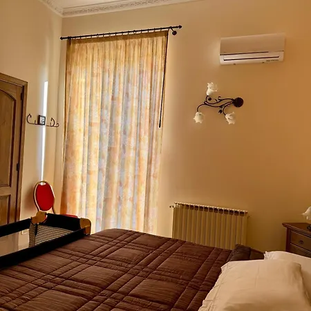 L' Aquila Dell' Etna Bed & Breakfast